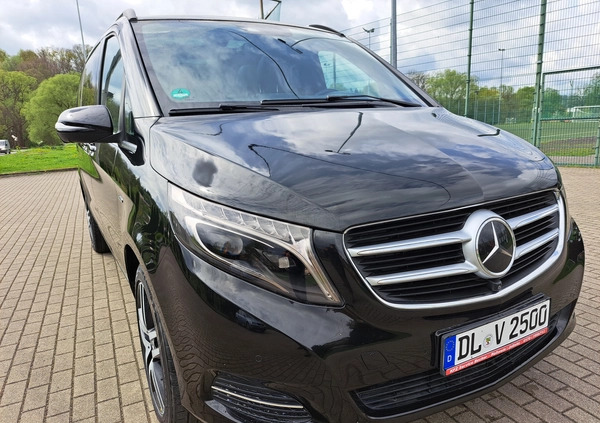 Mercedes-Benz Klasa V cena 159000 przebieg: 197000, rok produkcji 2017 z Zgorzelec małe 631